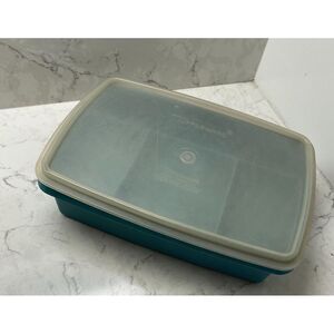 Vintage Tupperware 767-3 Blue Storage Container & Organizer Tackle Box with Lid